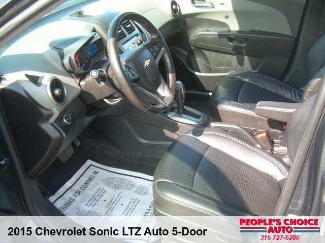 2015 Chevrolet Sonic LTZ Auto 5-Door