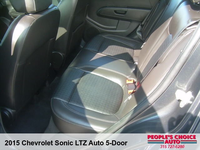 2015 Chevrolet Sonic LTZ Auto 5-Door