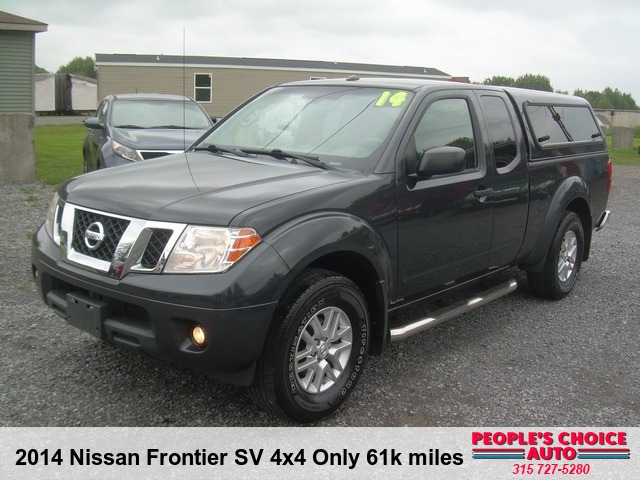 2014 Nissan Frontier SV 4x4 Only 61k miles