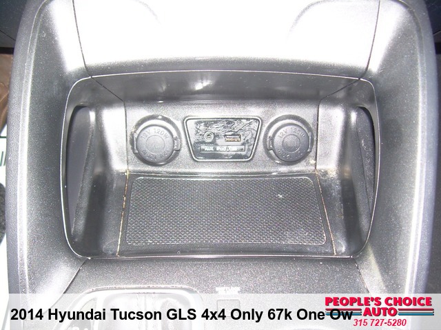 2014 Hyundai Tucson GLS 4x4 Only 67k One Owner