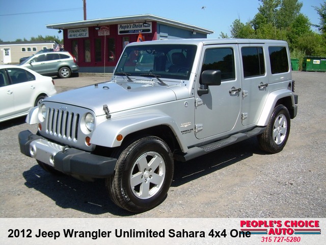 2012 Jeep Wrangler Unlimited Sahara 4x4 One Owner