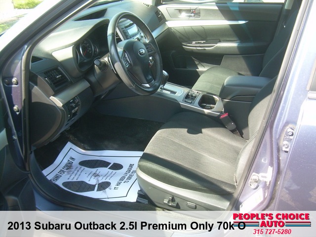 2013 Subaru Outback 2.5I Premium Only 70k One Owner