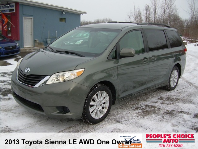 2013 Toyota Sienna LE AWD One Owner