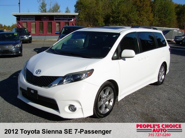 2012 Toyota Sienna SE 7-Passenger 